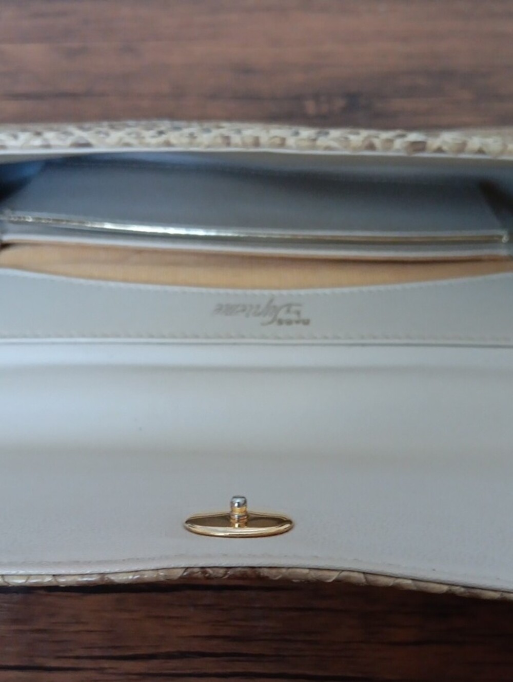 Supreme Handbag from 1970. Snakeskin Clutch With Optional Chain - Picture 8 of 11